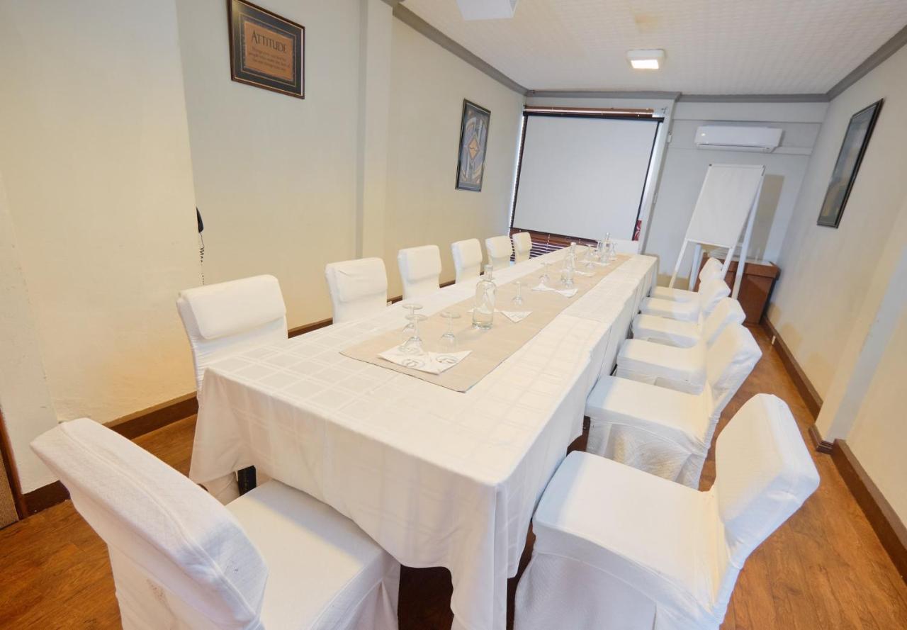 Gold Crest Hotel Quatre Bornes Luaran gambar